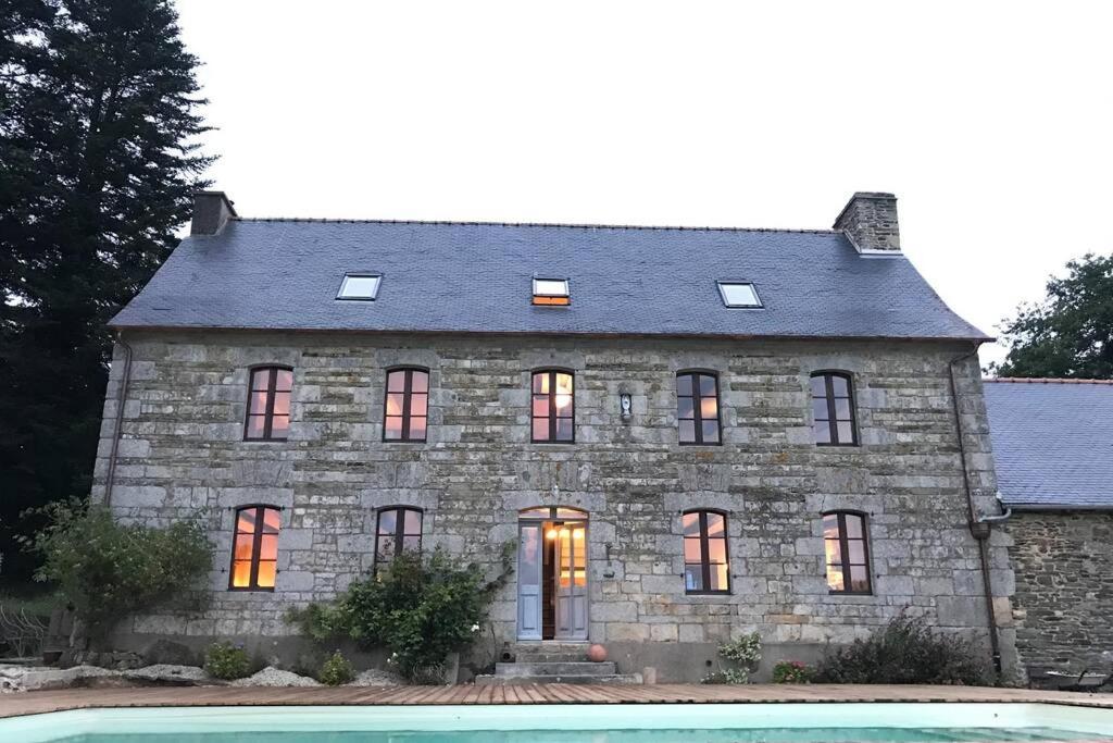 La Lande Du Rest - Le Quillio Magnifique Ancienne Ferme De Notables Avec Piscine Chauffee Villa Exterior photo